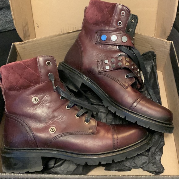 💕TRADE ONLY 4 MICHELLE💕
🥾Authentic Frye Samantha Stud Hiker🥾 - Picture 3 of 14